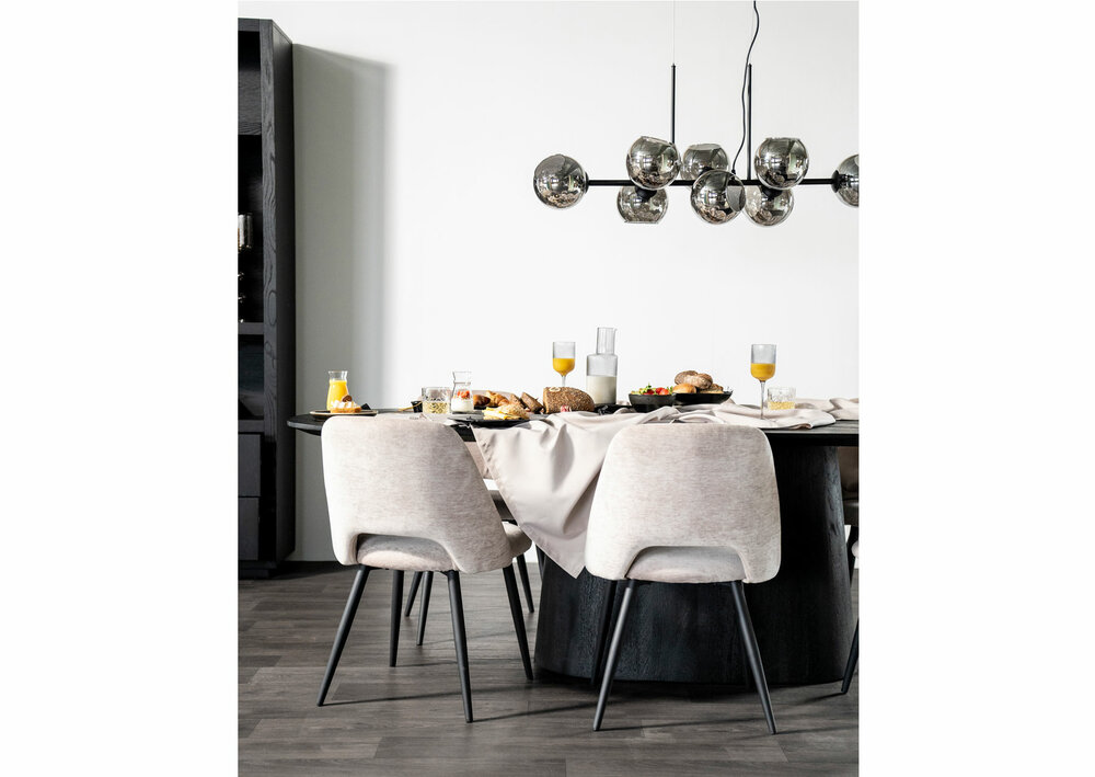 Aron-eetkamertafel-ovaal-mango-hout-eleonora-kubus-wonen-culemborg-eetkamertafels-houten-tafels