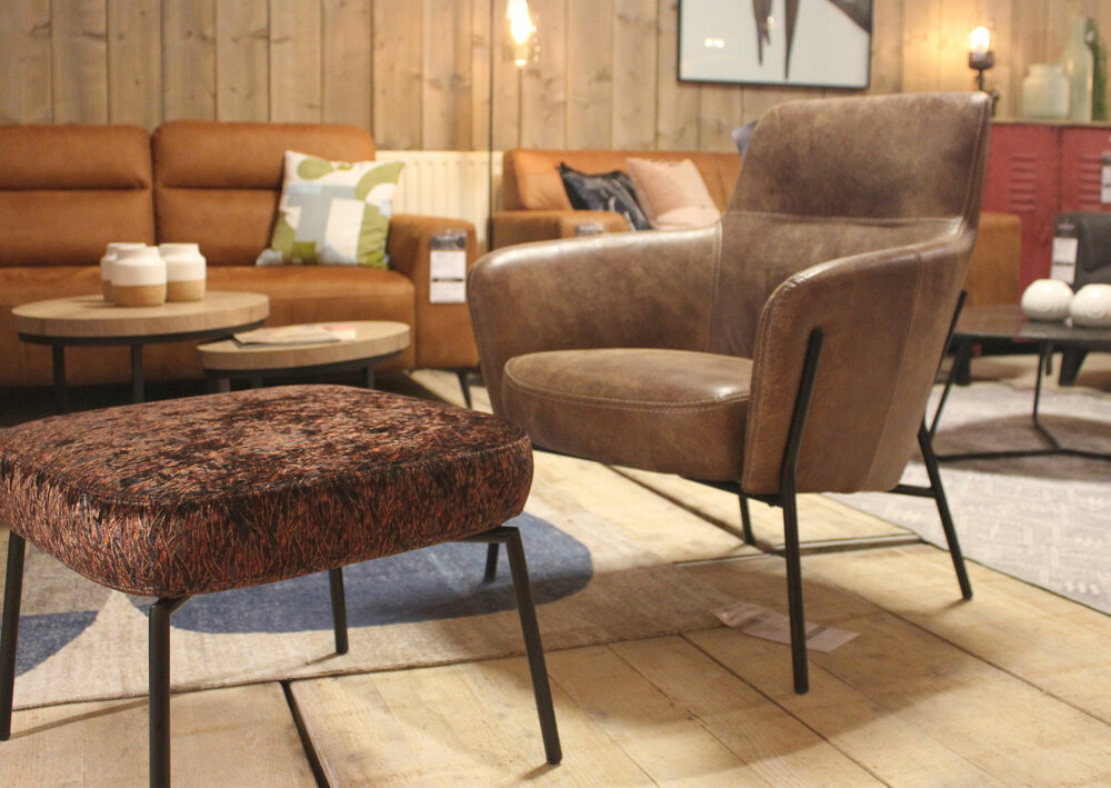 lisanne,fauteuil,het,anker,meubelen,africa,leder,kubus,wonen,culemborg,fauteuils,hockers,poef,afrika,leer,