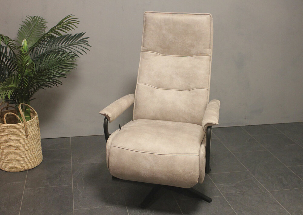 relaxfauteuil-gerano-microleder-taurus-rekaxfauteuils-kubus-wonen-culemborg-outlet-sale-opruiming
