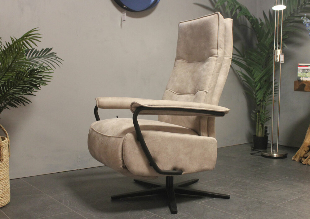 relaxfauteuil-gerano-microleder-taurus-rekaxfauteuils-kubus-wonen-culemborg-outlet-sale-opruiming
