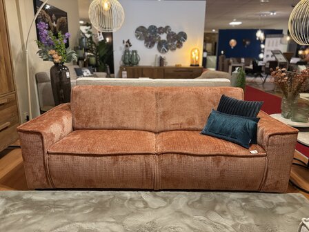 Bank, dax, outlet, toonzaalmodel, kubus, wonen, culemborg, haveco, stof, korting 