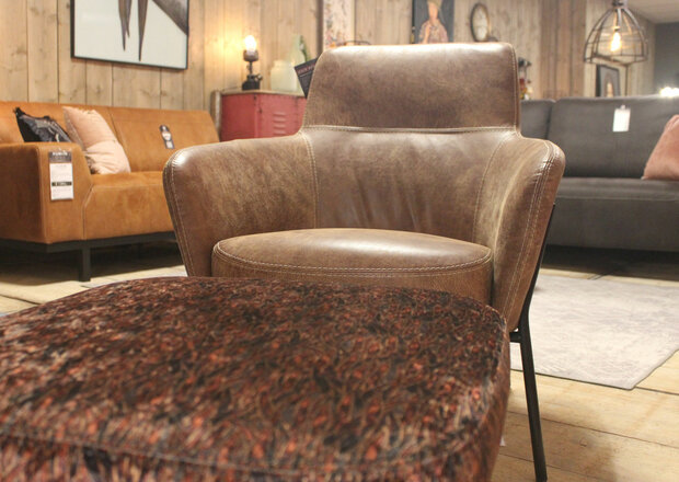 lisanne,fauteuil,het,anker,meubelen,africa,leder,kubus,wonen,culemborg,fauteuils,hockers,poef,afrika,leer, 