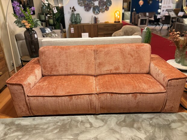 Bank, dax, outlet, toonzaalmodel, kubus, wonen, culemborg, haveco, stof, korting 